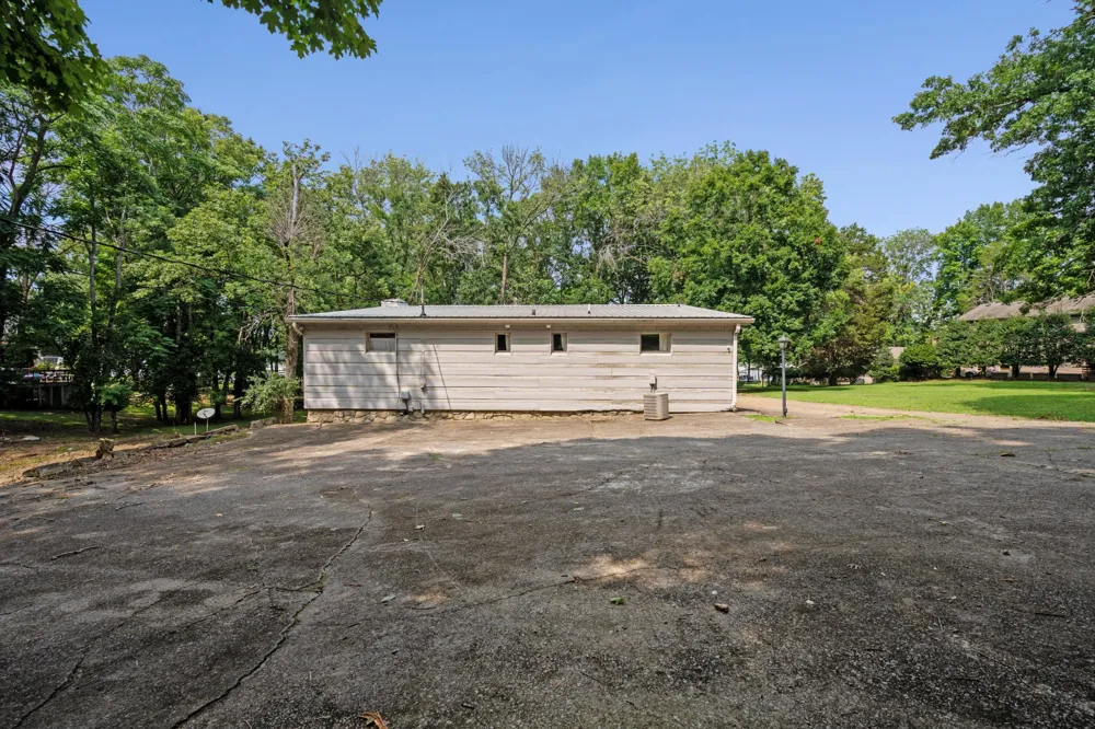 680 Gay Winds Dr Mount Juliet, TN 37122
