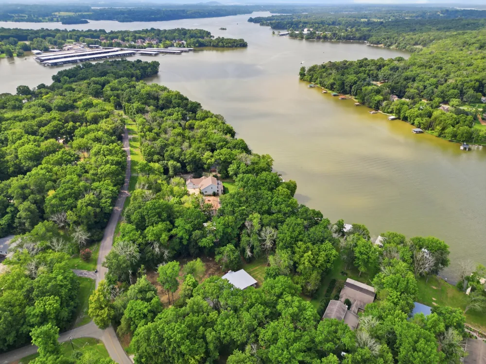 680 Gay Winds Dr Mount Juliet, TN 37122