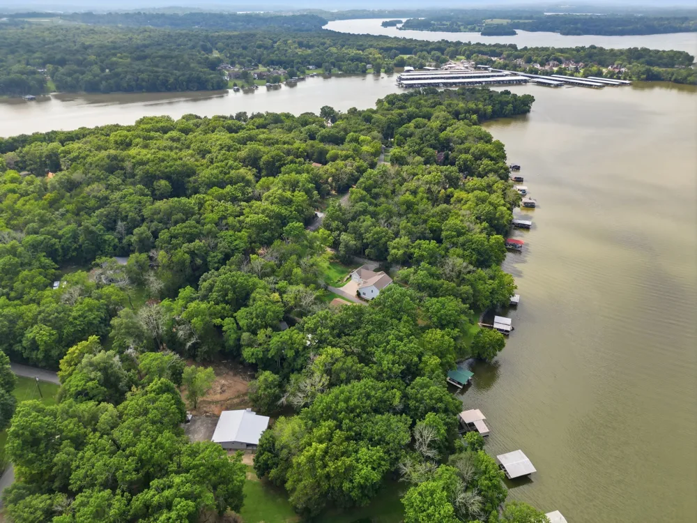 680 Gay Winds Dr Mount Juliet, TN 37122