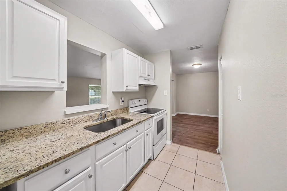 1895 S IVEY LANE Orlando, FL 32811