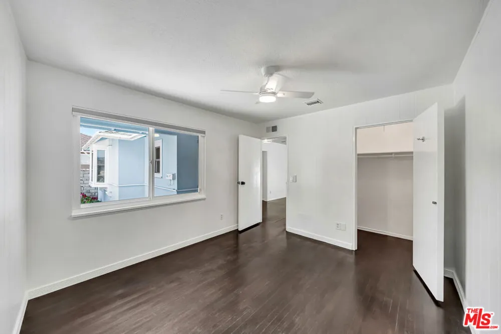 23008 Hamlin Street West Hills, CA 91307