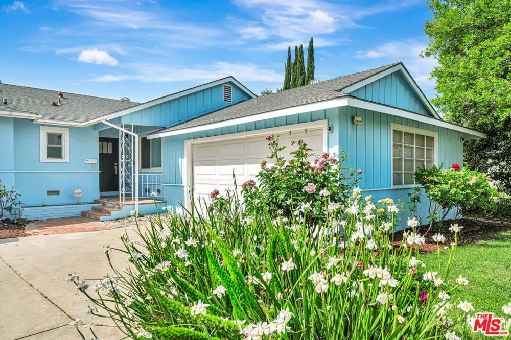23008 Hamlin Street West Hills, CA 91307