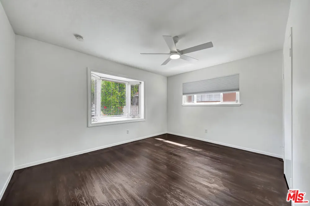 23008 Hamlin Street West Hills, CA 91307