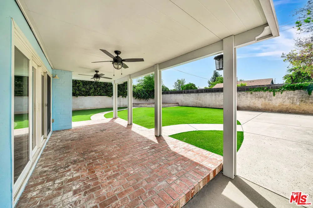 23008 Hamlin Street West Hills, CA 91307