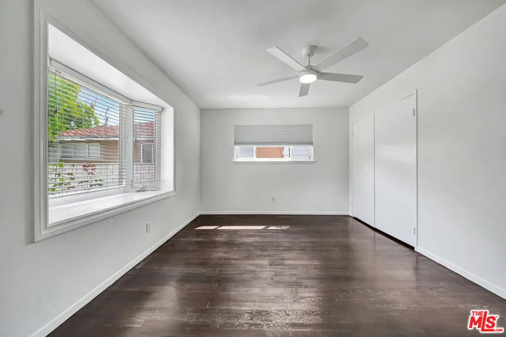 23008 Hamlin Street West Hills, CA 91307