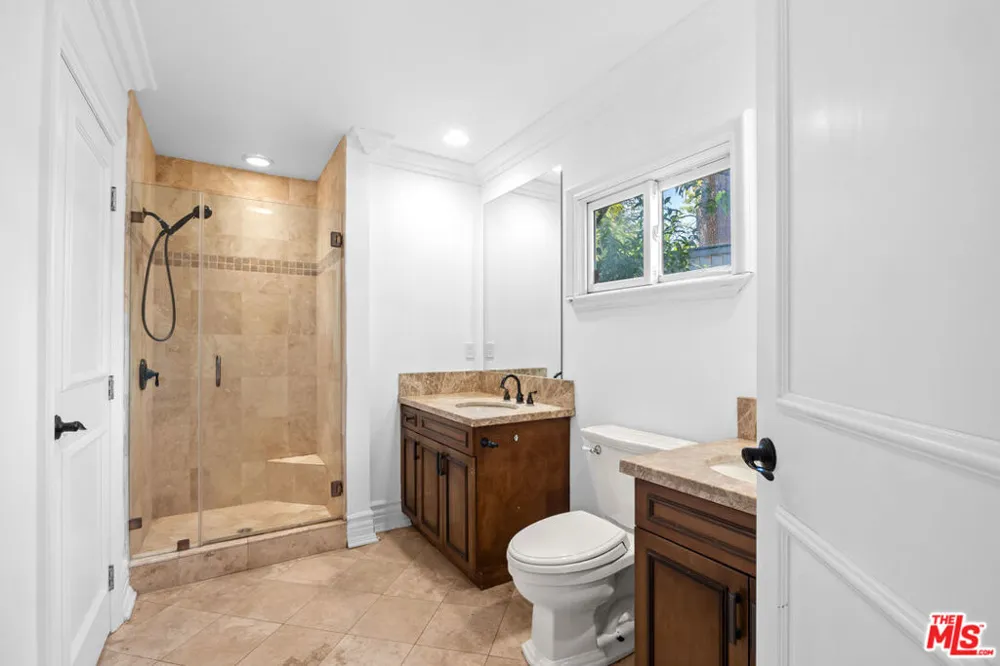 716 Beverly Drive Beverly Hills, CA 90210