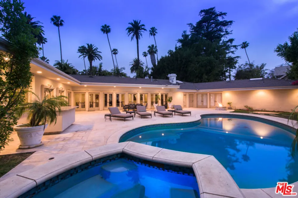 716 Beverly Drive Beverly Hills, CA 90210