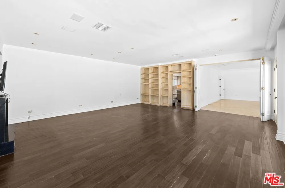 716 Beverly Drive Beverly Hills, CA 90210