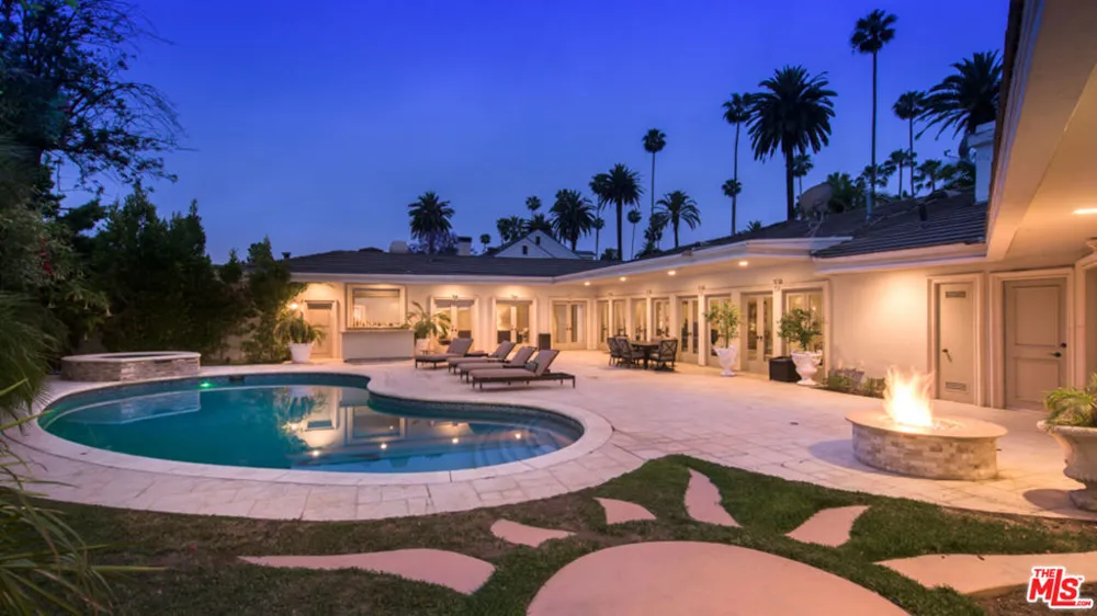 716 Beverly Drive Beverly Hills, CA 90210