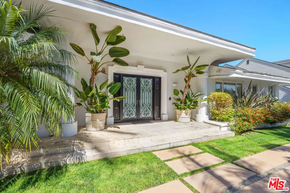 716 Beverly Drive Beverly Hills, CA 90210