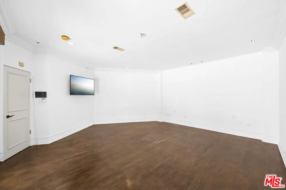 716 Beverly Drive Beverly Hills, CA 90210