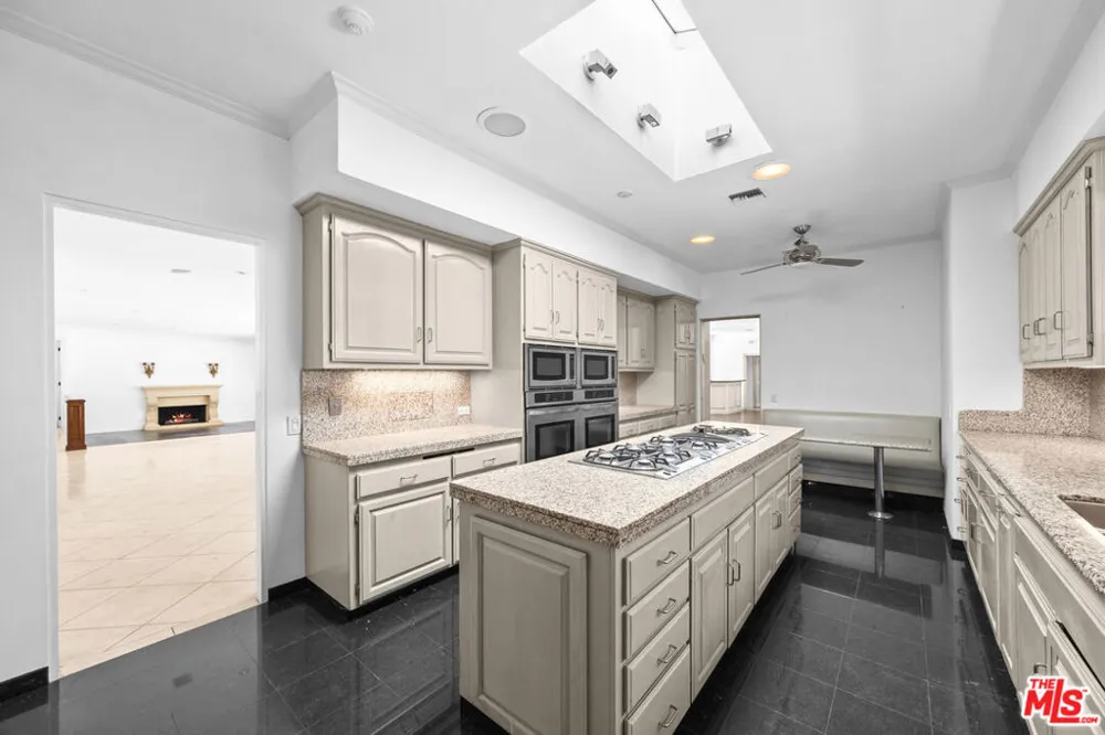 716 Beverly Drive Beverly Hills, CA 90210