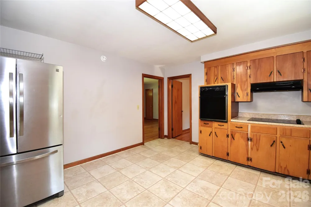 605 S Buena Vista Drive Hendersonville, NC 28792