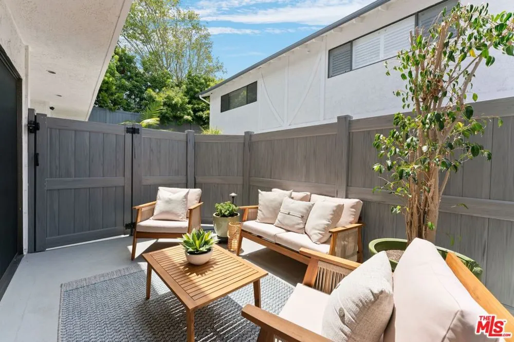1456 Manhattan Beach Boulevard #G Manhattan Beach, CA 90266