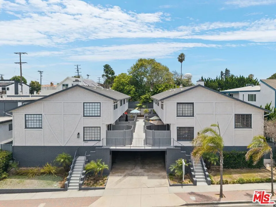 1456 Manhattan Beach Boulevard #G Manhattan Beach, CA 90266