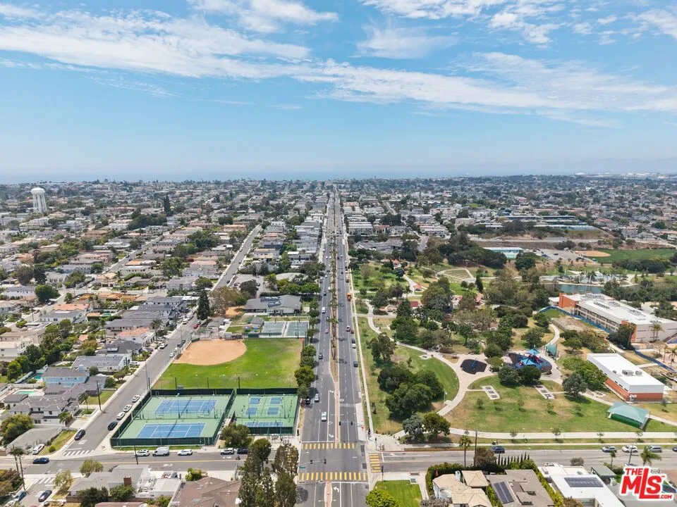 1456 Manhattan Beach Boulevard #G Manhattan Beach, CA 90266