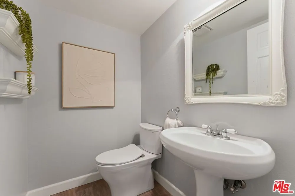 1456 Manhattan Beach Boulevard #G Manhattan Beach, CA 90266