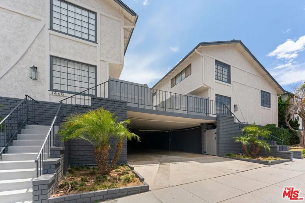 1456 Manhattan Beach Boulevard #G Manhattan Beach, CA 90266