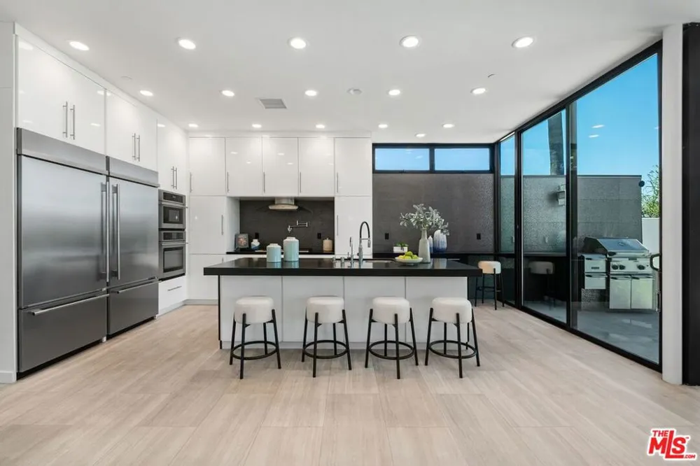 3144 Alta Laguna Boulevard Laguna Beach, CA 92651
