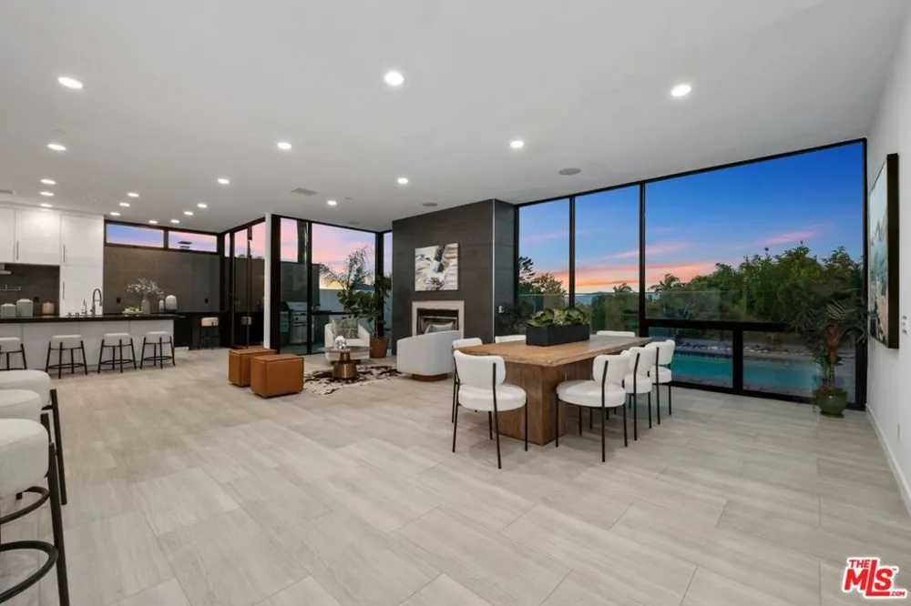 3144 Alta Laguna Boulevard Laguna Beach, CA 92651
