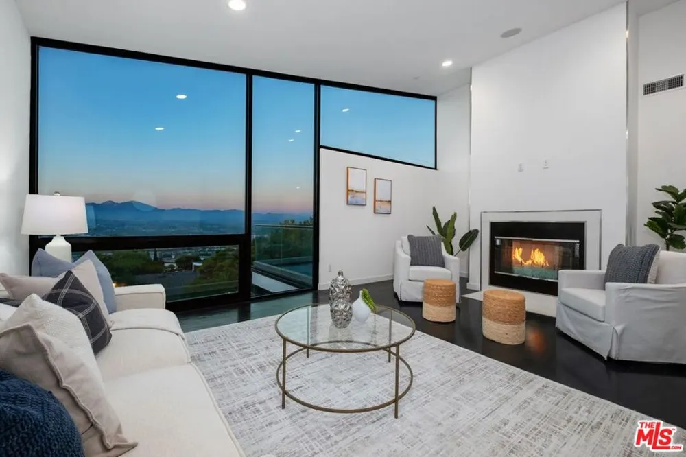 3144 Alta Laguna Boulevard Laguna Beach, CA 92651