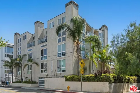 24 YAWL STREET #2