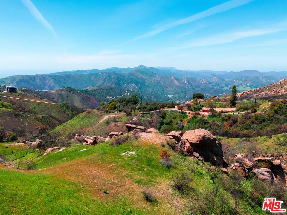 24775 W Saddle Peak Road Malibu, CA 90265