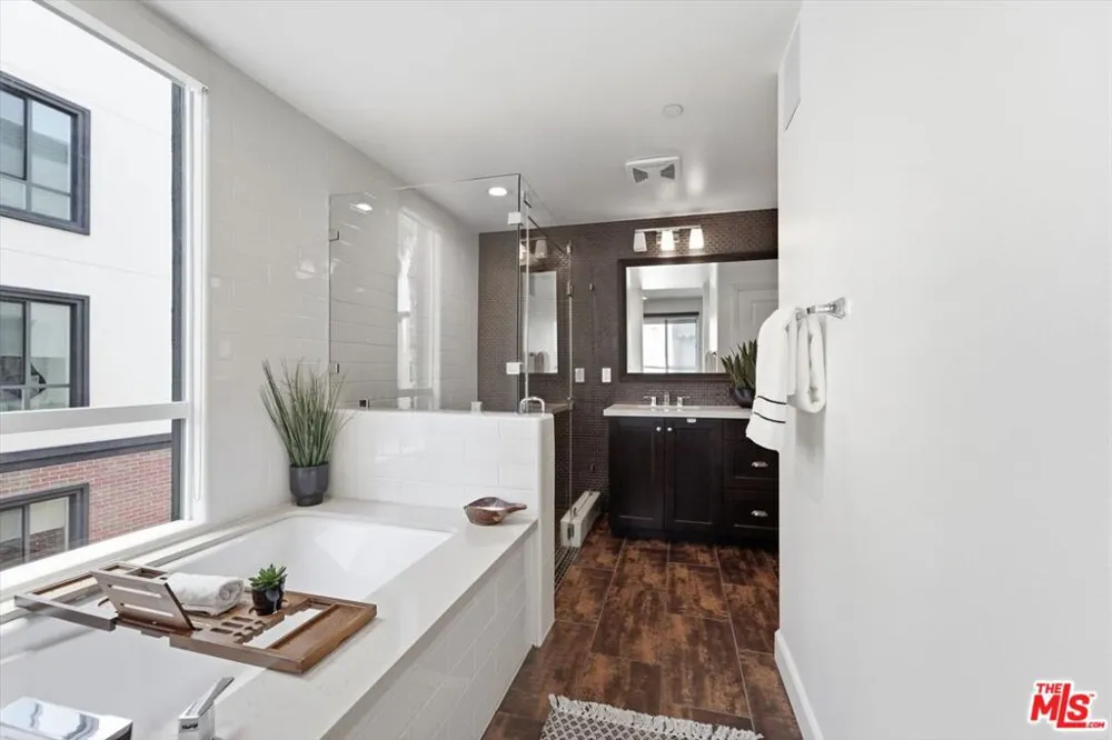 12534 W Fielding Circle #3 Playa Vista, CA 90094