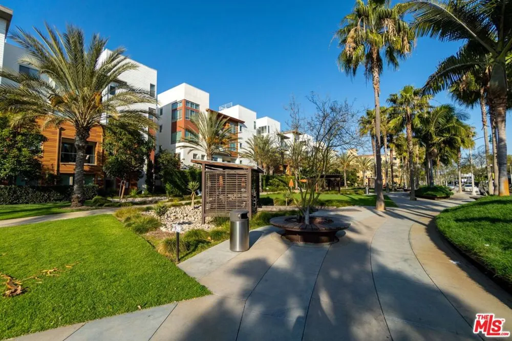 12534 W Fielding Circle #3 Playa Vista, CA 90094