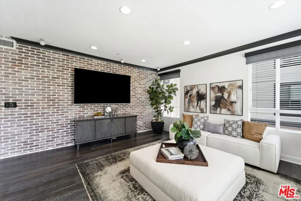 12534 W Fielding Circle #3 Playa Vista, CA 90094