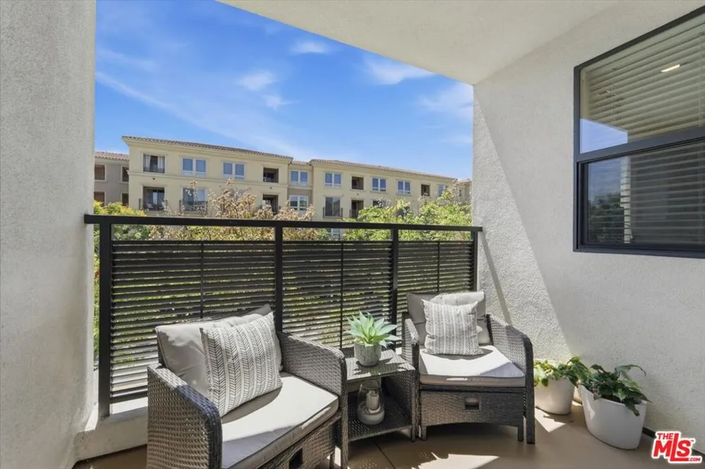 12534 W Fielding Circle #3 Playa Vista, CA 90094