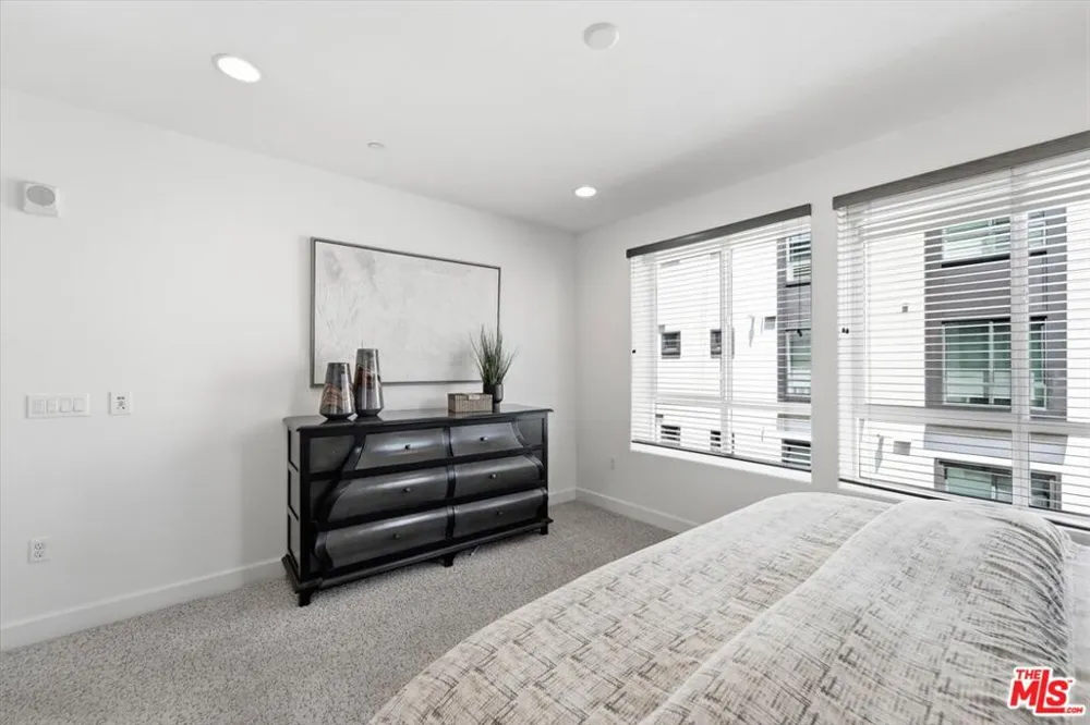 12534 W Fielding Circle #3 Playa Vista, CA 90094