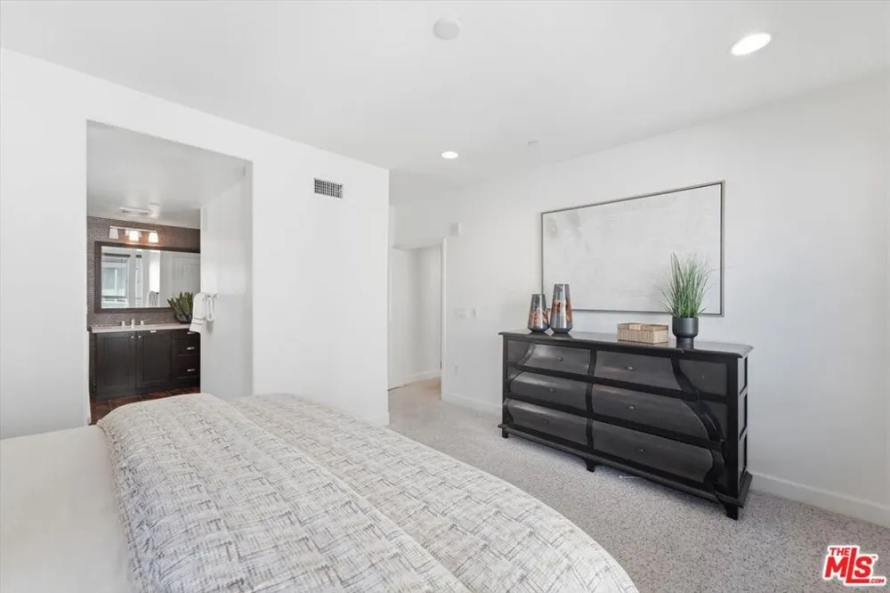12534 W Fielding Circle #3 Playa Vista, CA 90094