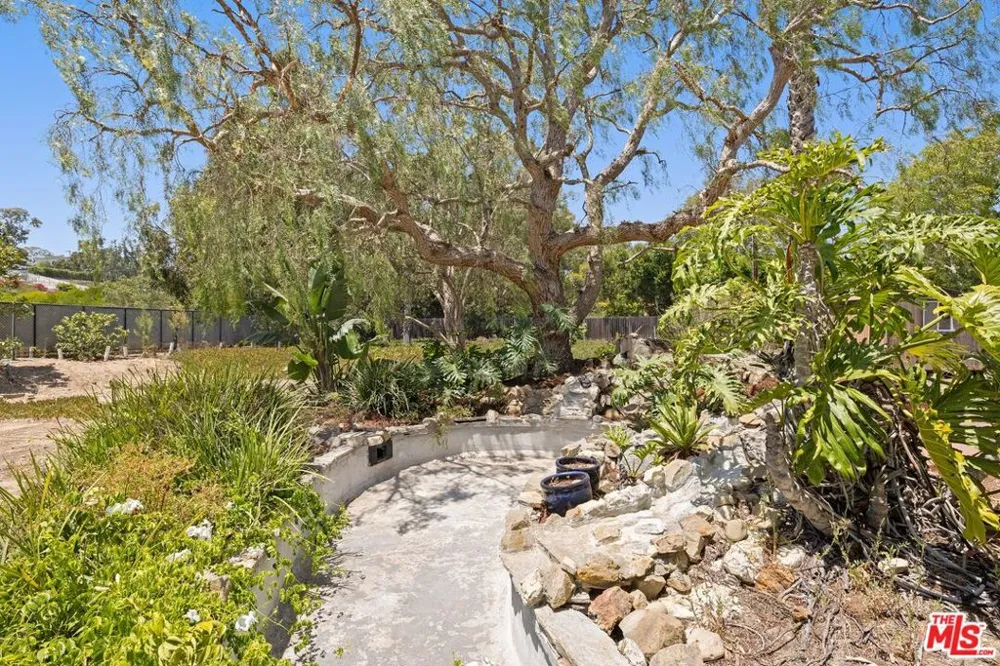 29035 Cliffside Drive Malibu, CA 90265