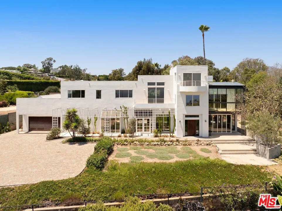 29035 Cliffside Drive Malibu, CA 90265