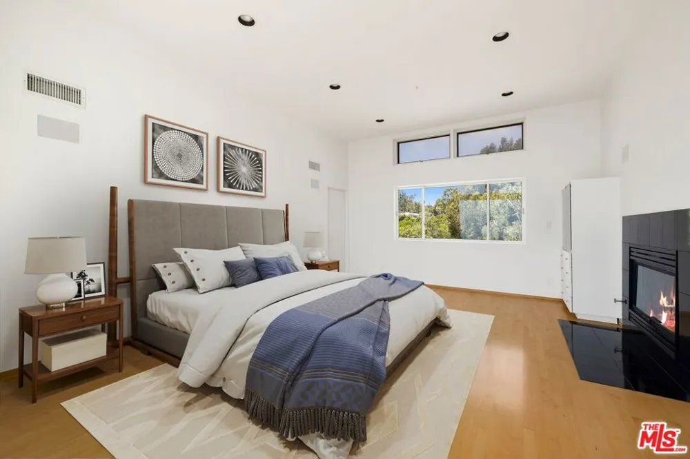 29035 Cliffside Drive Malibu, CA 90265