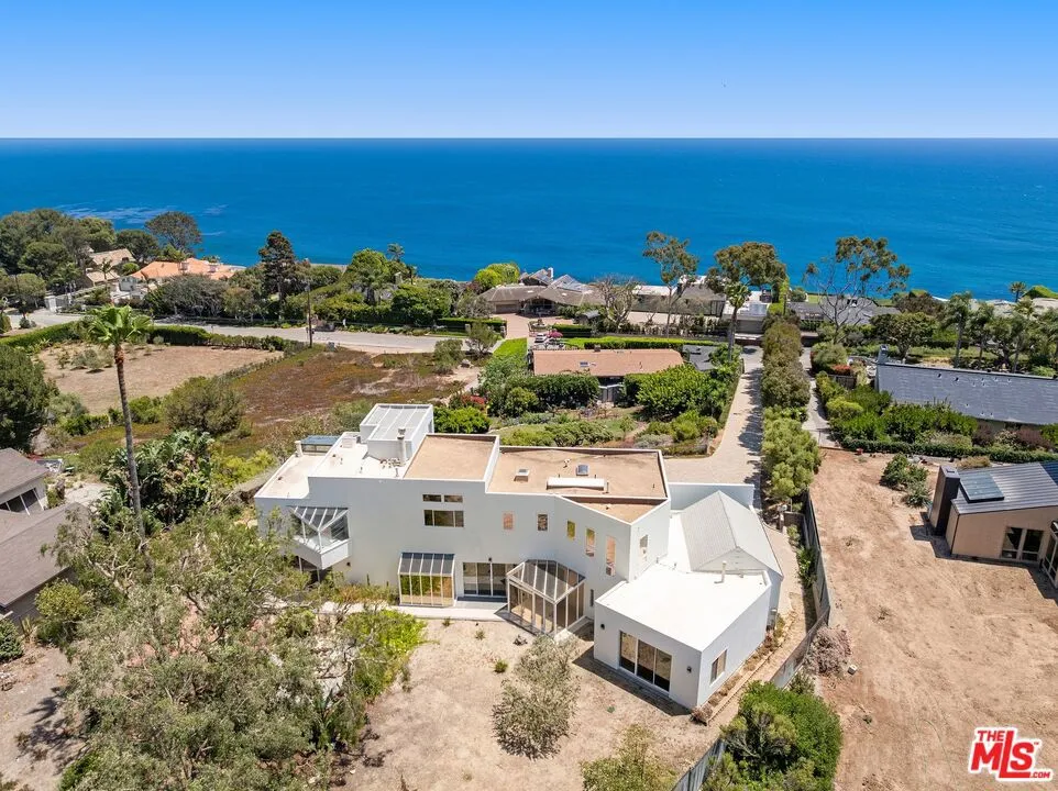 29035 Cliffside Drive Malibu, CA 90265