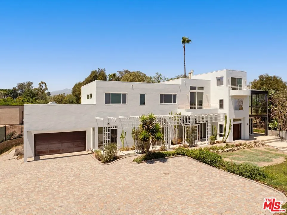 29035 Cliffside Drive Malibu, CA 90265