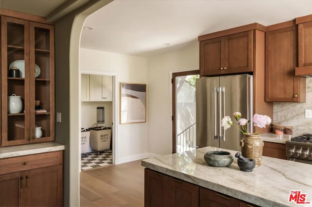 1545 Benton Way Los Angeles, CA 90026