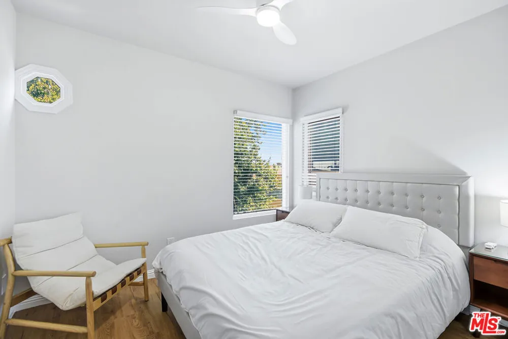 7501 Earldom Avenue Playa del Rey, CA 90293