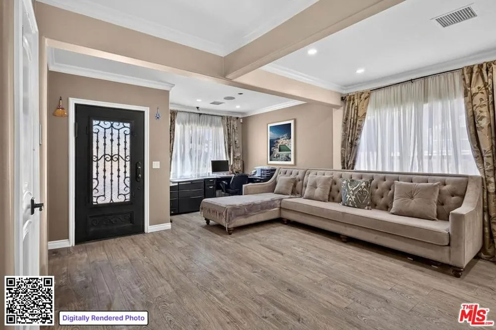 14743 McCormick Street Sherman Oaks, CA 91411