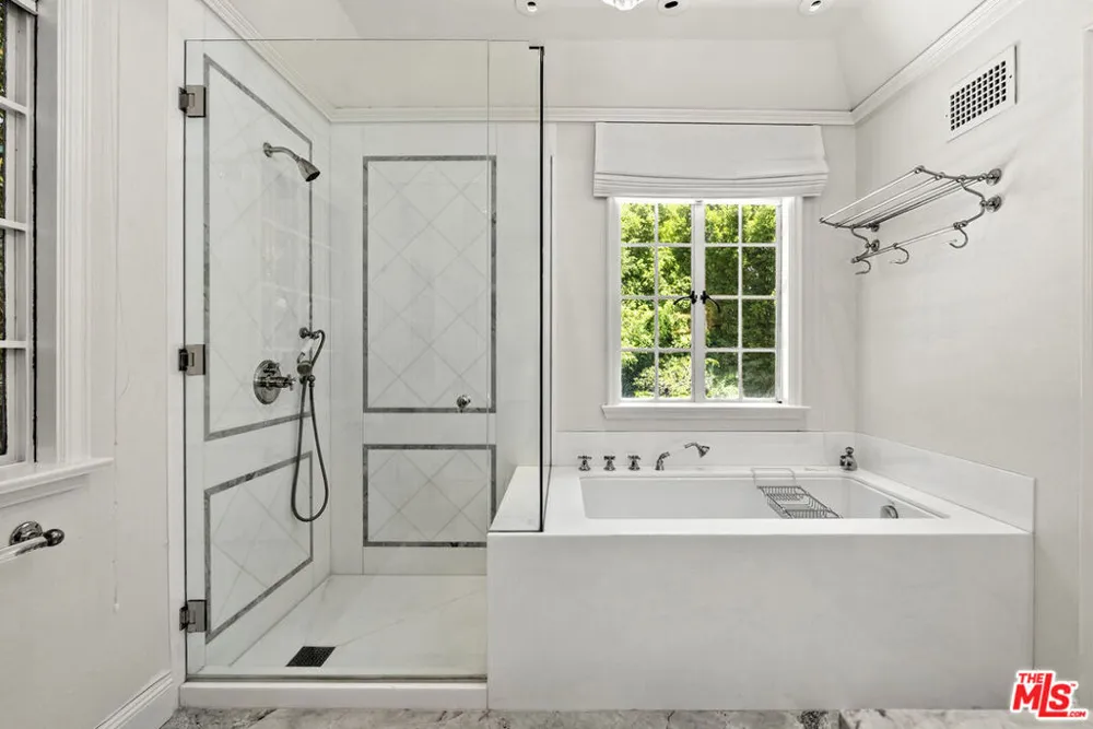 1910 Outpost Drive Los Angeles, CA 90068