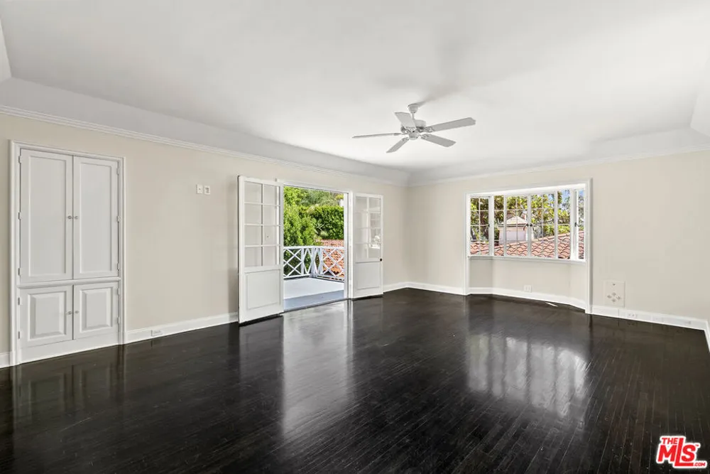 1910 Outpost Drive Los Angeles, CA 90068