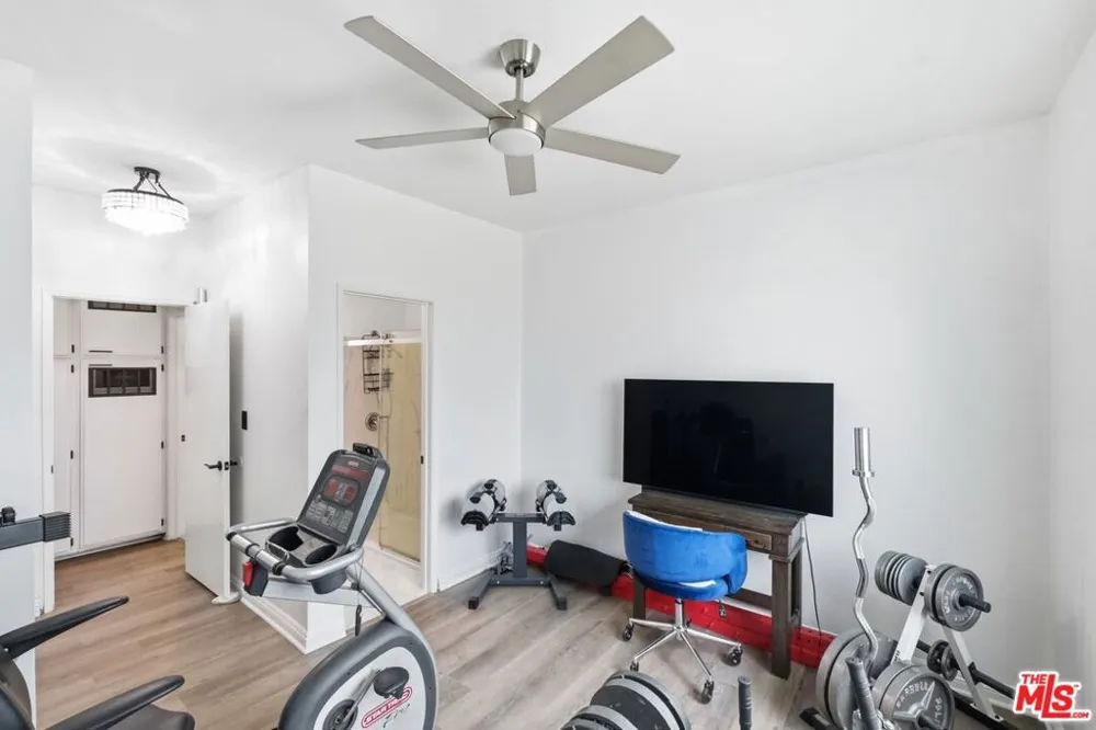 14405 Cerise Avenue #1 Hawthorne, CA 90250