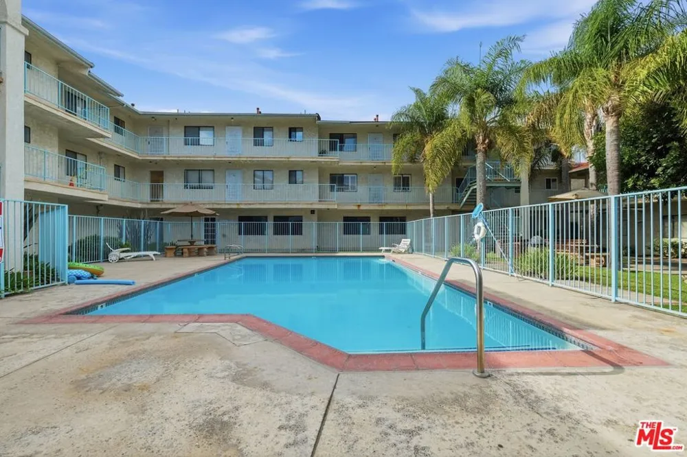 14405 Cerise Avenue #1 Hawthorne, CA 90250