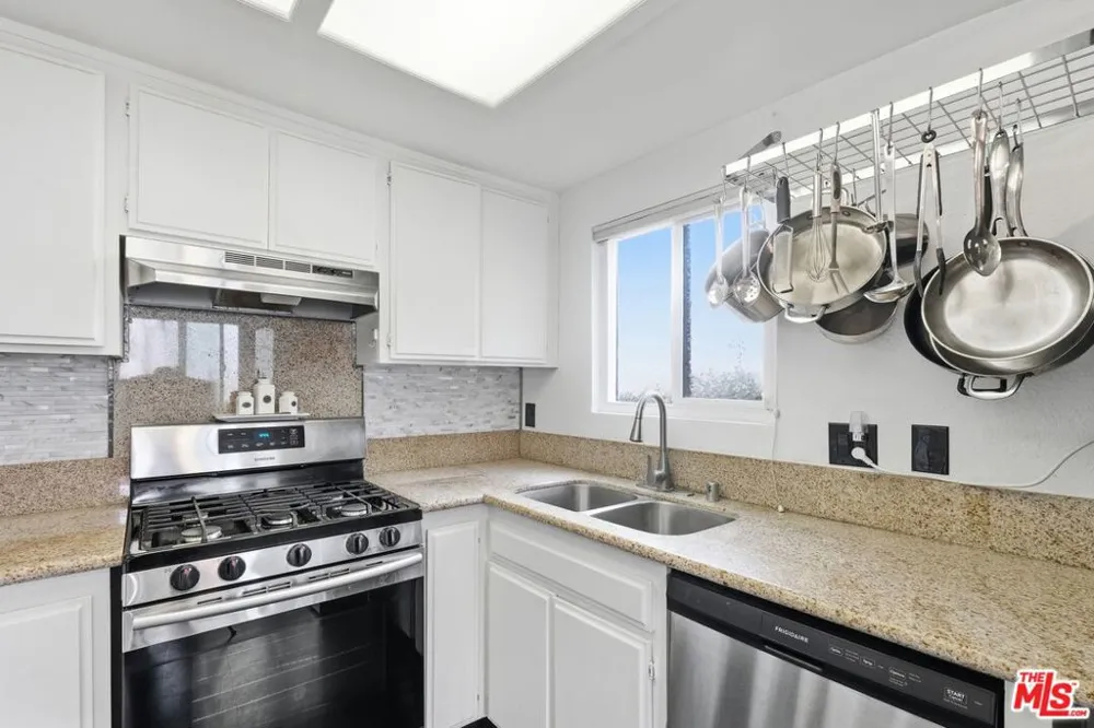 14405 Cerise Avenue #1 Hawthorne, CA 90250