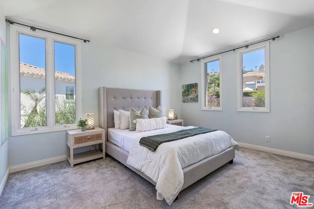 16694 Calle Arbolada Los Angeles, CA 90272