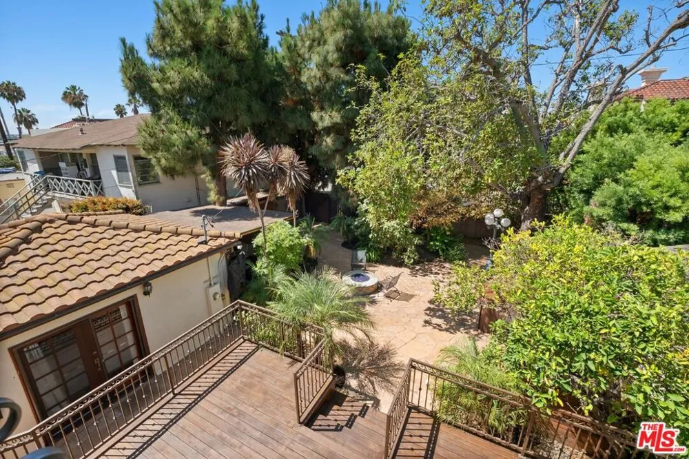 1136 Harvard Street Santa Monica, CA 90403