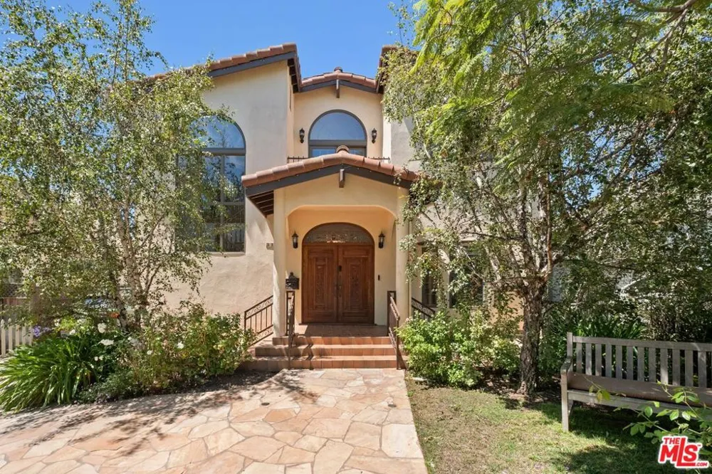 1136 Harvard Street Santa Monica, CA 90403