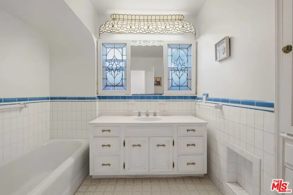 1136 Harvard Street Santa Monica, CA 90403